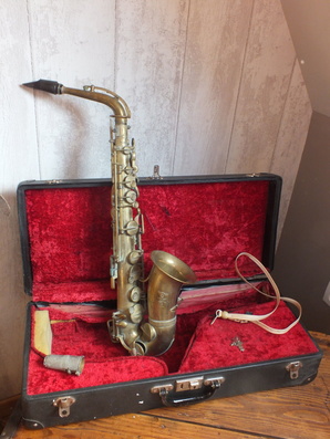 Eb Alto - sn 4888 - Bare Brass - From guilt59 on eBay.fr - E221.00 in 2015