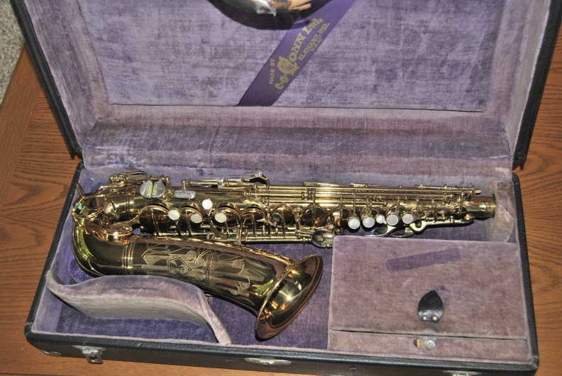 Conn 26m Eb Alto - 289xxx - 1940 - Lacquer Sax Saxophone.jpg