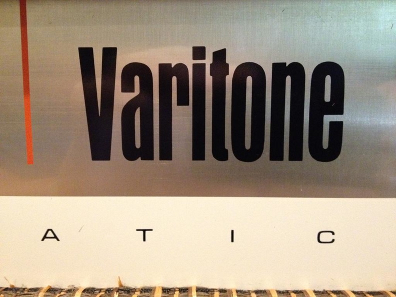 varitone_logo_on_front_of_amp_2.jpg