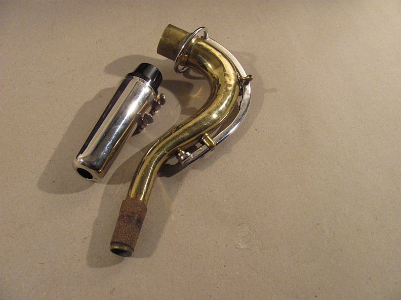 neck_left_side_with_mouthpiece.jpg