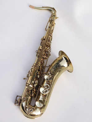 Saxophone-ténor-Buffet-Crampon-Super-Dynaction-verni-8-e1547822626903