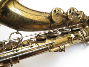 Saxophone-ténor-Selmer-Balanced-Action-verni-gravé-9