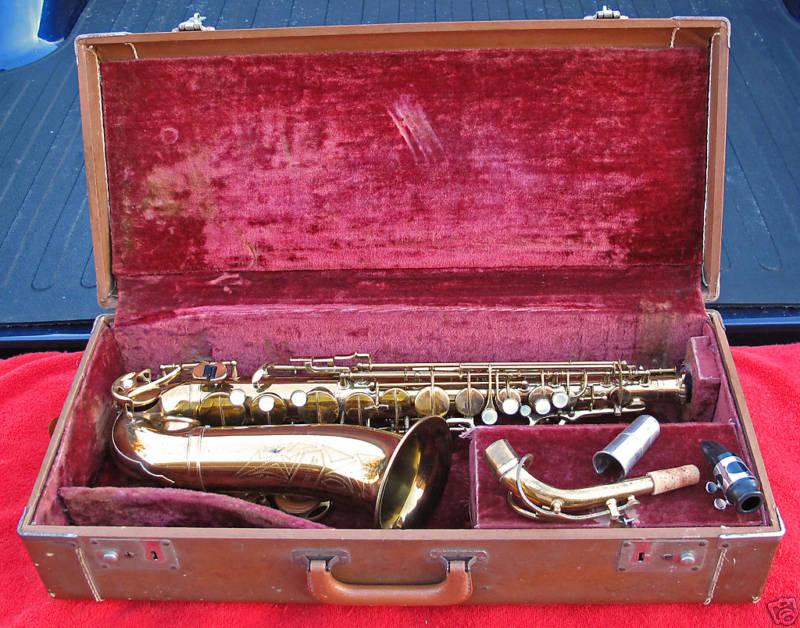 Italian-Made La Monte Saxophones