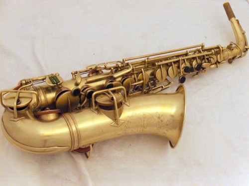 Dolnet sax serial numbers