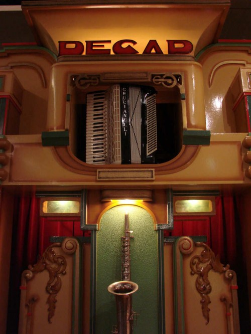 Sax & Accordian Street Organ Sax & Accordian Street Organ