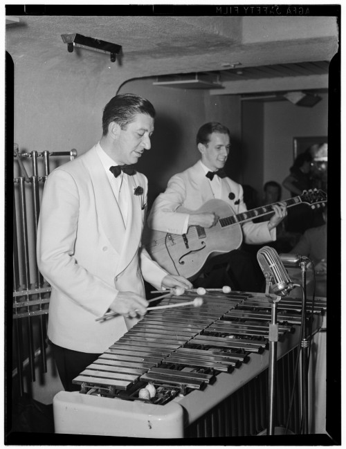 Adrian_Rollini_and_Allen_Haulon,_between_1938_and_1948_(William_P__Gottlieb_07491)