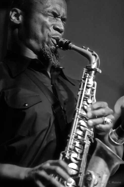 Karl_Denson_2003 Karl Denson, saxophone player, alto sax, musician,