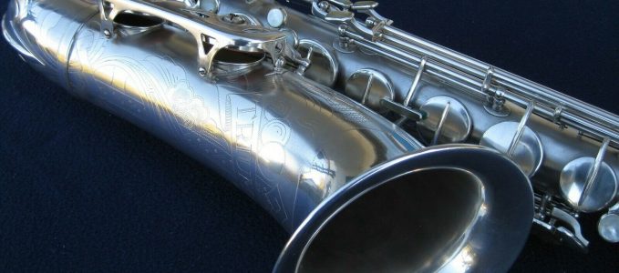 The vintage Triumpf tenor sax mystery