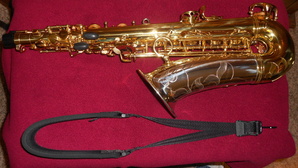 Eb Alto - sn 00314332 - 2011 - Lacquer Body with Sterling Neck and Bell