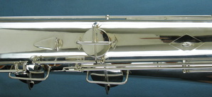 14M Bb Bass - sn 225517 - 1929 - Nickel - usahorn.com