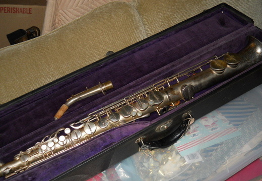 Buescher Straight Eb Alto - 199404 - 1925 - Silver - oboes_dot_us (1279 visites) Buescher Straight Eb Alto - 199404 - 1925 - Silver - oboes_dot_us