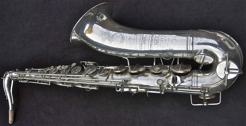 saxophone-tenor-sml-1798679.jpg
