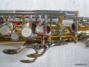 left palm   hand keys and front f mechanism