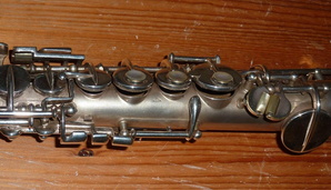 right hand   palm keys and rolled tone holes
