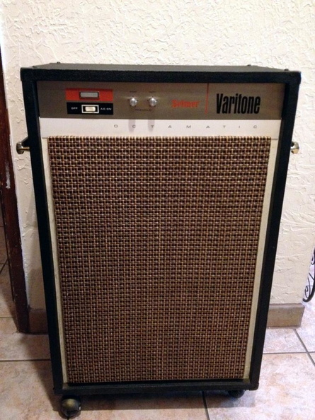 amp_front_view_1.jpg