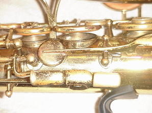 right palm keys   rolled tone holes
