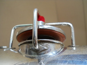rolled tone hole on bell key