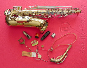 horn-with-accessories