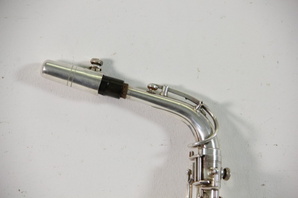 neck in socket right side with original mouthpiece  cap   ligature