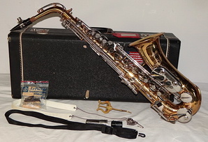 right side neck attached with case   accessories