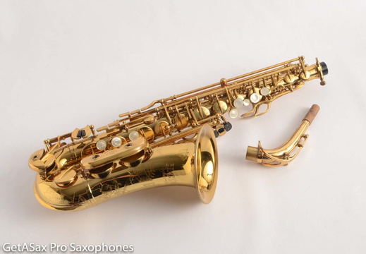 Eb Alto 75054 (1975) (63 visits) Offsite Gallery: GetASax.com Eb Alto 75054 (1975)