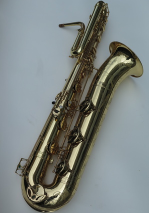 Saxophone-basse-Selmer-mark-6-verni-gravé-13