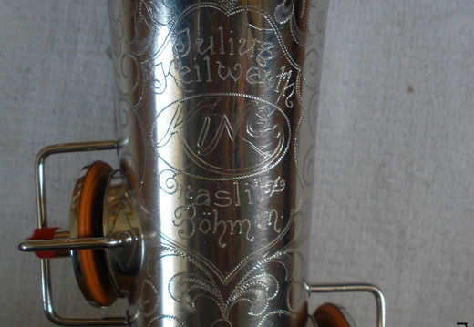 Eb Alto 1631 (257 visits) Offsite Gallery: http://www.saxofonservis.eu/saxofonservis/7-GALERIE/99-Keilwerth-King-No-1631 Eb Alto 1631