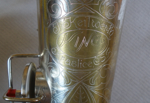 Bb Tenor 1612 (227 visits) Offsite Gallery: http://www.saxofonservis.eu/saxofonservis/7-GALERIE/120-Keilwerth-King-No-1612 Bb Tenor 1612