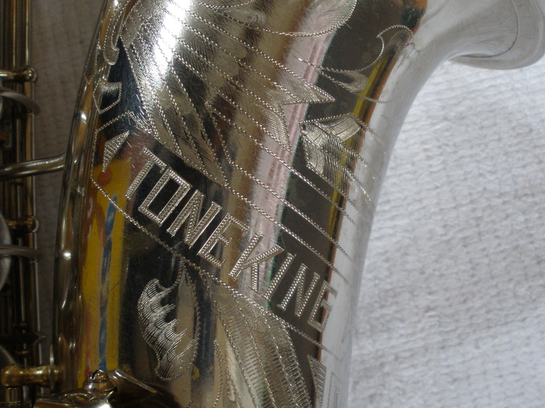 Bb Tenor 14376 - Modell 1 (95 visits) Offsite Gallery: http://www.saxofonservis.eu/saxofonservis/7-GALERIE/159-Toneking-No-14376 Bb Tenor 14376 - Modell 1