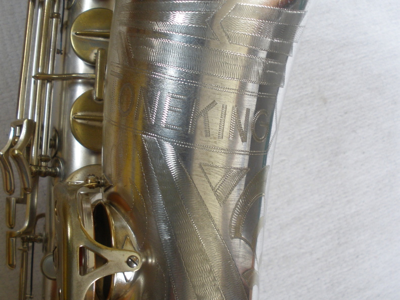 Bb Tenor 17469 (247 visits) Offsite Gallery: http://www.saxofonservis.eu/saxofonservis/7-GALERIE/141-Toneking-No-17469 Bb Tenor 17469