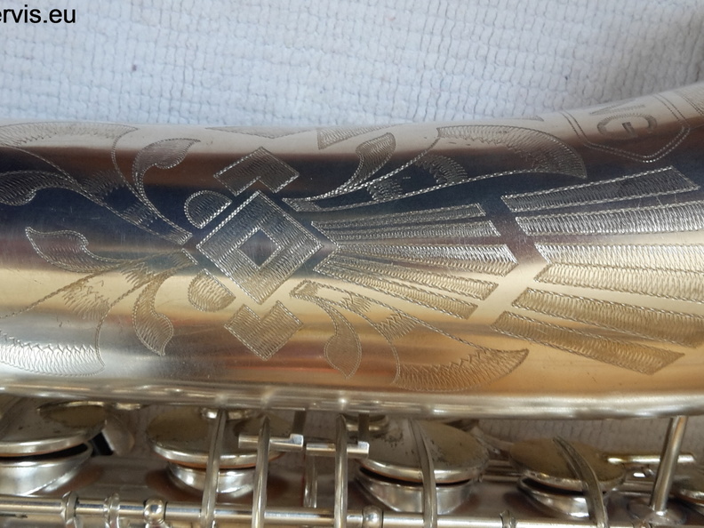Bb Tenor 17833 (101 visits) Offsite Gallery: http://www.saxofonservis.eu/saxofonservis/7-GALERIE/165-Toneking-No-17833 Bb Tenor 17833