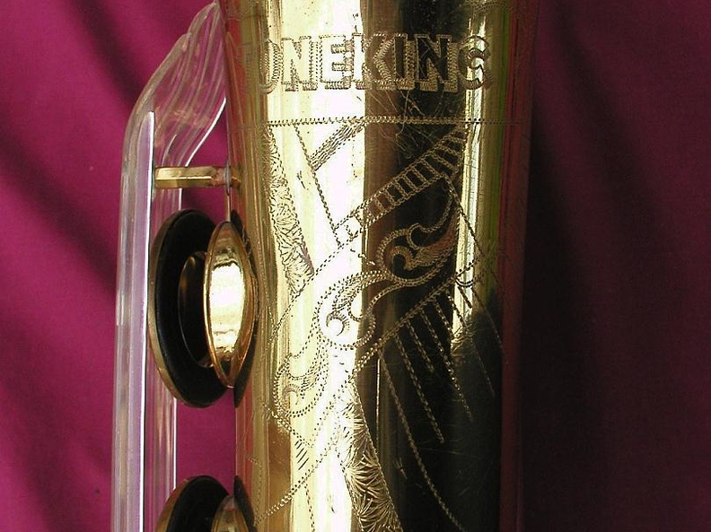 Bb Tenor 37xxx (1959) (270 visits) Offsite Gallery: http://worldwidesax.com/archived/keilwerth-1959-toneking-bb-tenor-37k/ Bb Tenor 37xxx (1959)