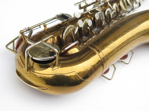 Saxophone-ténor-Martin-committee-2-verni-gravé-2