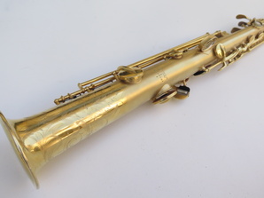 Saxophone-soprano-Conn-plaqué-or-sablé-9