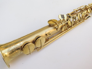 Saxophone-soprano-Conn-plaqué-or-sablé-11