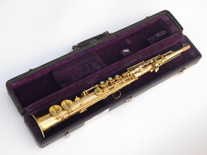 Saxophone-soprano-Conn-plaqué-or-sablé-14
