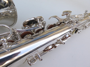 Saxophone-alto-Selmer-Super-Balanced-Action-argenté-gravé-11