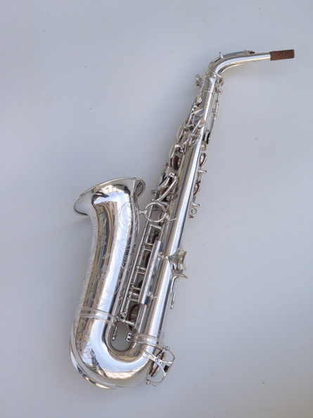 Saxophone-alto-Selmer-Super-Balanced-Action-argenté-gravé-17-e1526118800442.jpg