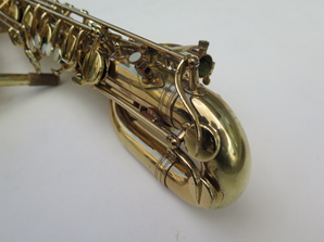 Saxophone-baryton-Selmer-Mark-6-verni-gravé-7