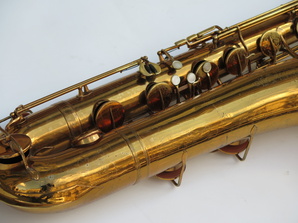 Saxophone-baryton-Selmer-super-verni-2