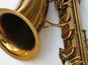 Saxophone-baryton-Selmer-super-verni-5