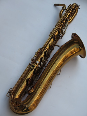 Saxophone-baryton-Selmer-super-verni-9