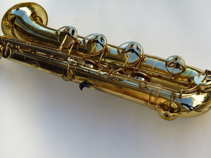 Sax-baryton-Selmer-Mark-6-verni-gravé-31