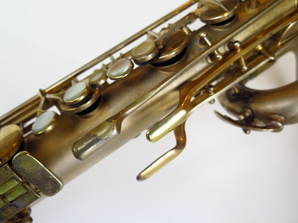 Sax-baryton-Conn-12M-plaqué-or-23