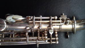 octave mechanism with 2 body octave vents
