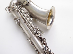 Saxophone-alto-Conn-New-Wonder-argenté-sablé-3