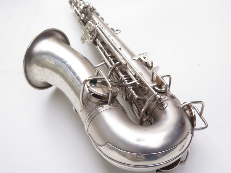 Saxophone-alto-Conn-New-Wonder-argenté-sablé-6.jpg