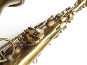 Saxophone-ténor-Selmer-Balanced-Action-verni-gravé-10