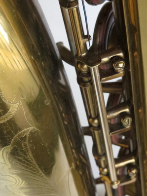 Saxophone-ténor-Selmer-Balanced-Action-verni-gravé-17