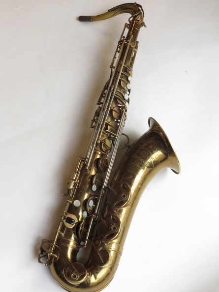 Saxophone-ténor-Selmer-Balanced-Action-verni-gravé-19.jpg